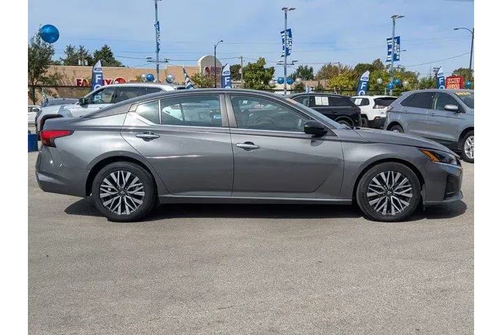 $19999 : Nissan Altima 2024 2.5 SV 4d image 3