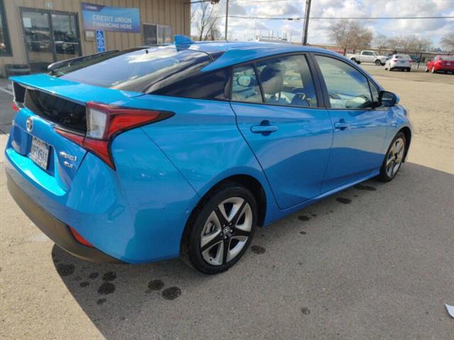 $21999 : 2020 Prius XLE image 6