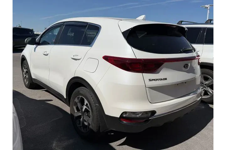 $17988 : Kia Sportage 2022 LX 4dr SUV image 3