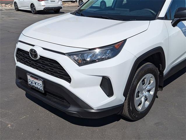 $26928 : 2021 RAV4 LE image 8