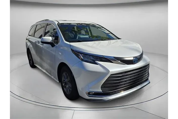 $32199 : Toyota Sienna 2022 XLE 8-Pas image 4