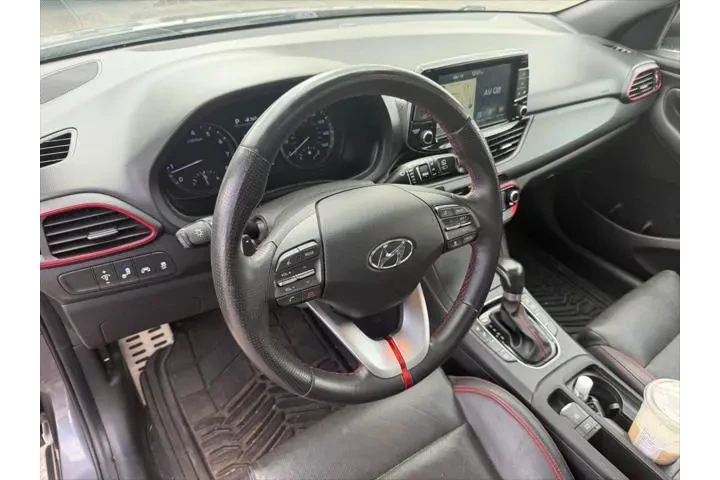 $15166 : Hyundai ELANTRA GT 2018 Spor image 9