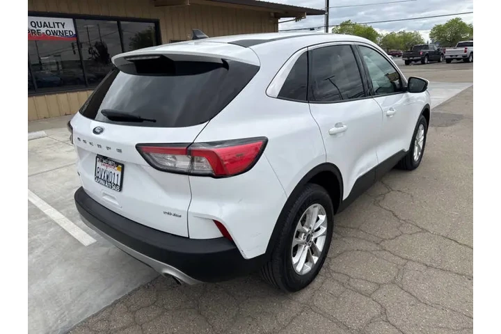 $12999 : 2020 Escape SE image 6