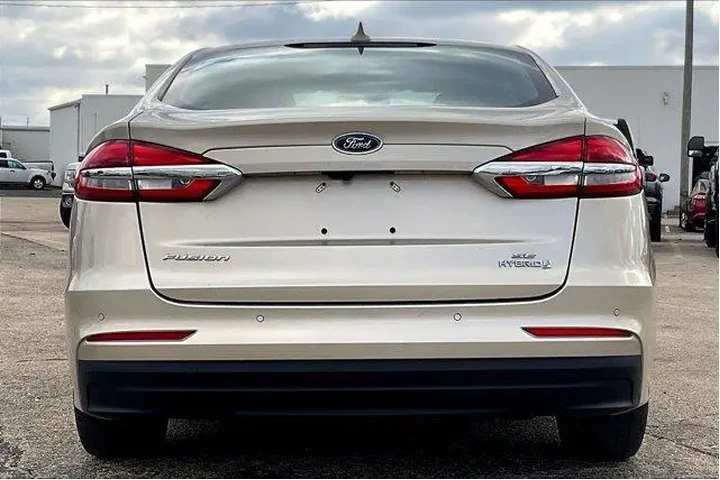 $17612 : Ford Fusion Hybrid 2019 SE 4 image 4
