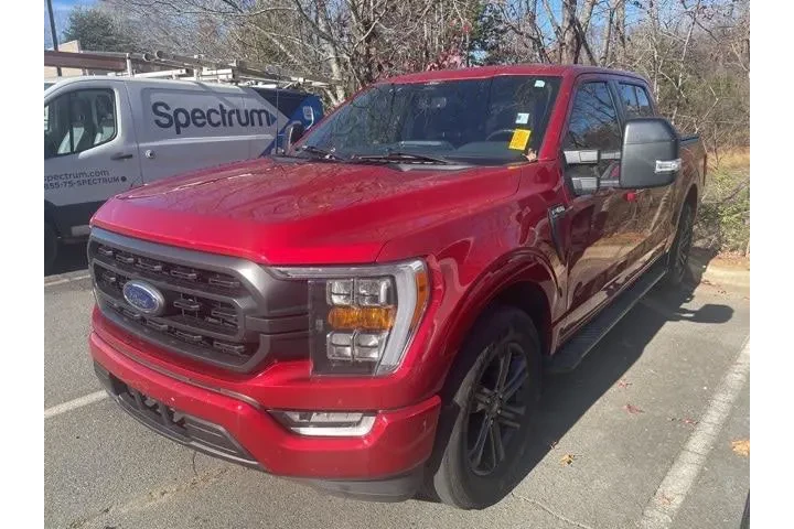 $31555 : Ford F-150 2022 4x2 XLT 4dr image 1