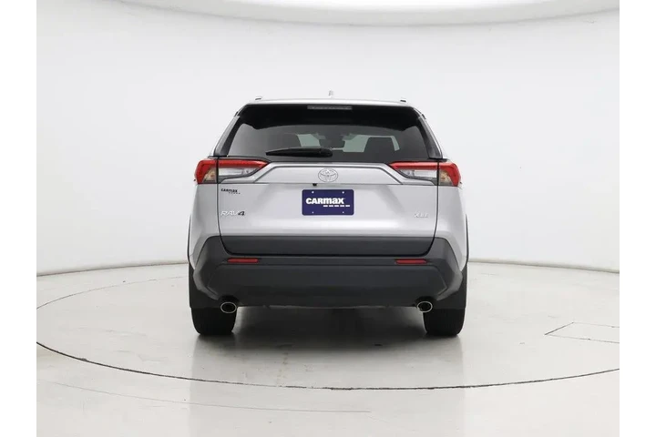 $28998 : Toyota RAV4 2021 XLE Premium image 6