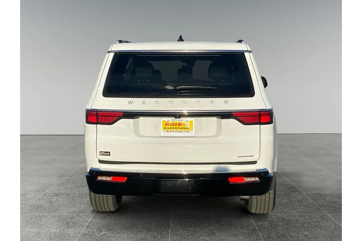 $37955 : Jeep Wagoneer 2024 4x2 Serie image 4