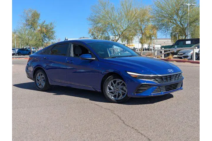 $18990 : Hyundai ELANTRA 2024 SEL 4dr image 2