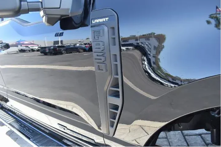 $97990 : Ford F-350 Super Duty 2025 4 image 7