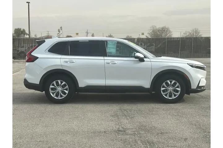 $27990 : Honda CR-V 2023 LX 4dr SUV image 2