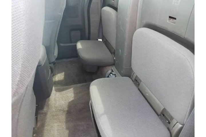 $12800 : 2017 Frontier S image 4