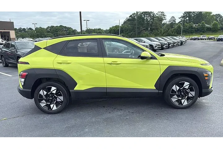 $24093 : Hyundai KONA 2024 SEL 4dr Cr image 8
