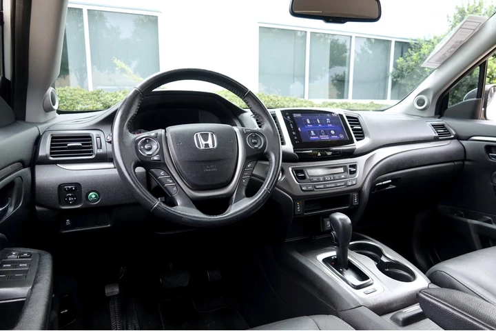 $13996 : 2017 Pilot EX-L image 5