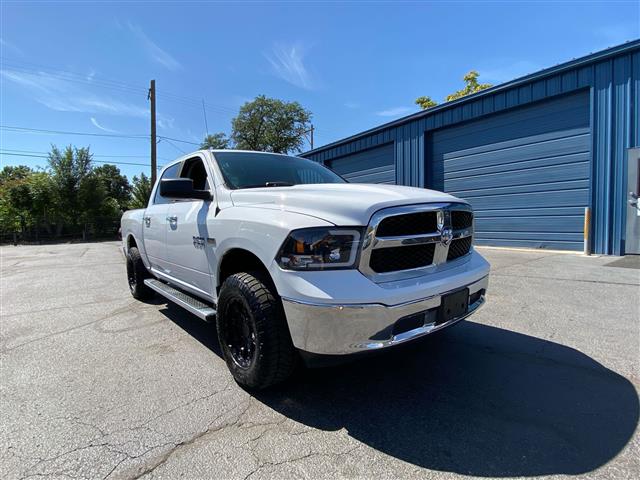 $15888 : 2014 1500 SLT, 5.7 HEMI, 4 WH image 2