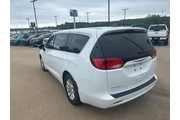 $18490 : Chrysler Voyager 2022 LX 4dr thumbnail
