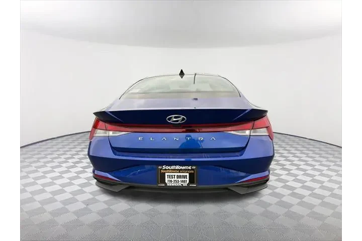 $17392 : Hyundai ELANTRA 2023 SEL 4dr image 6