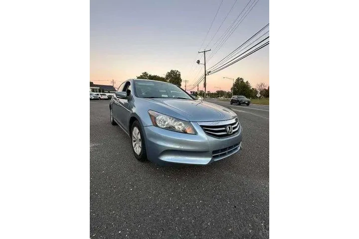 $5995 : Honda Accord 2012 LX 4dr Sed image 3