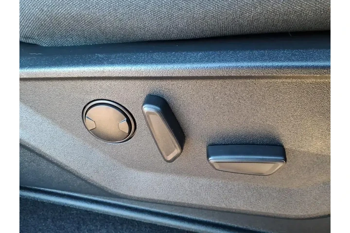 $39992 : Ford F-150 2023 4x4 XLT 4dr image 10