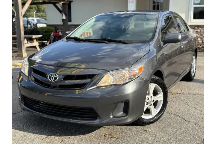 2011 Corolla LE image 2