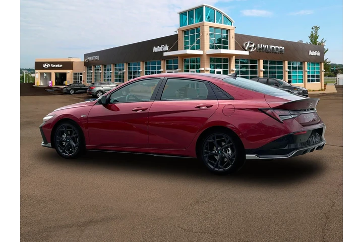 $25500 : Hyundai ELANTRA 2025 N Line image 4