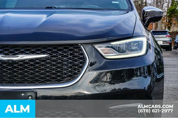 $26920 : Chrysler Pacifica Plug-In Hy image 10