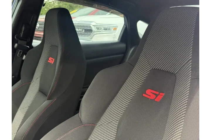 $17995 : 2018 Civic Si image 10