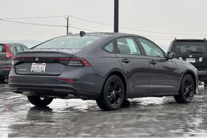$27591 : Honda Accord 2025 SE 4dr Sed image 3