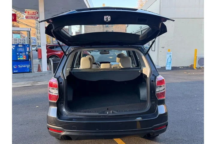 $10995 : 2014 Forester 2.5i image 9