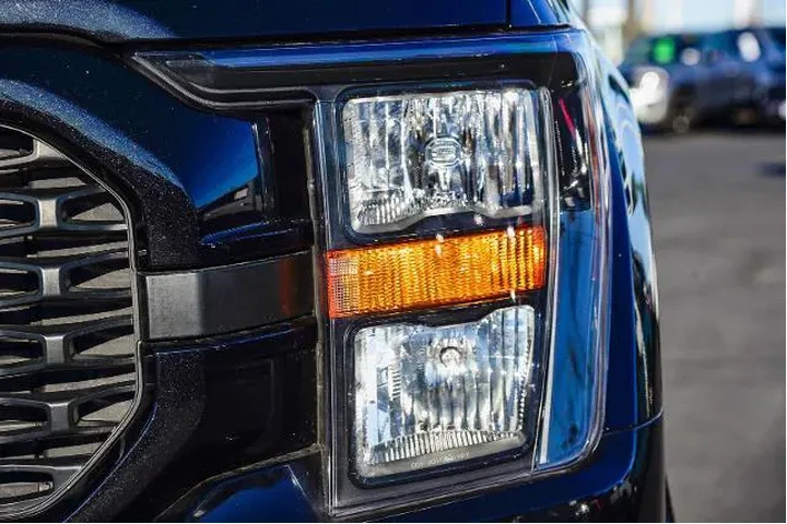 $33899 : Ford F-150 2023 4x2 XL 4dr S image 10