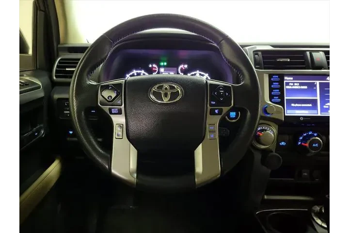 $30998 : Toyota 4Runner 2021 4x4 SR5 image 10