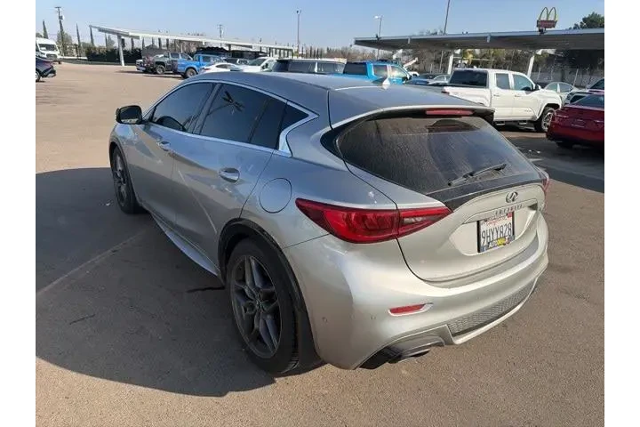 $13900 : INFINITI QX30 2018 Sport 4dr image 3