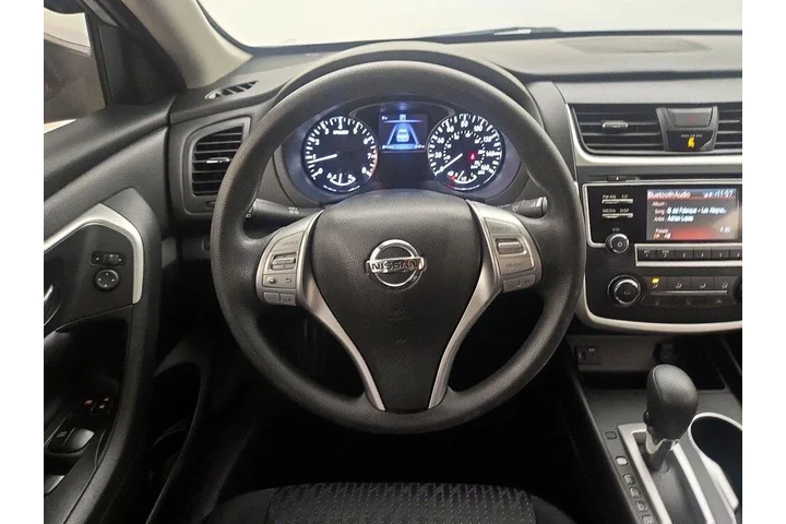 $11998 : Nissan Altima 2016 2.5 4dr S image 10