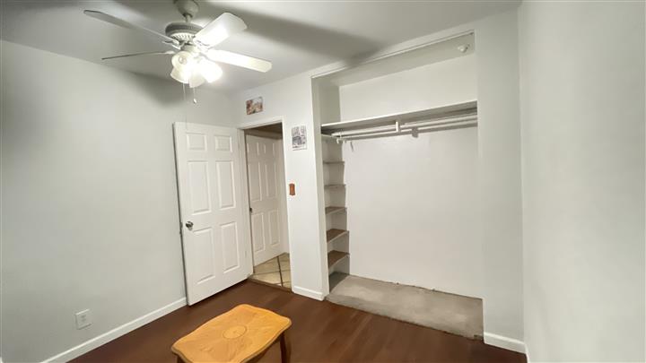 $700 : Cuarto de Renta en South Gate image 2