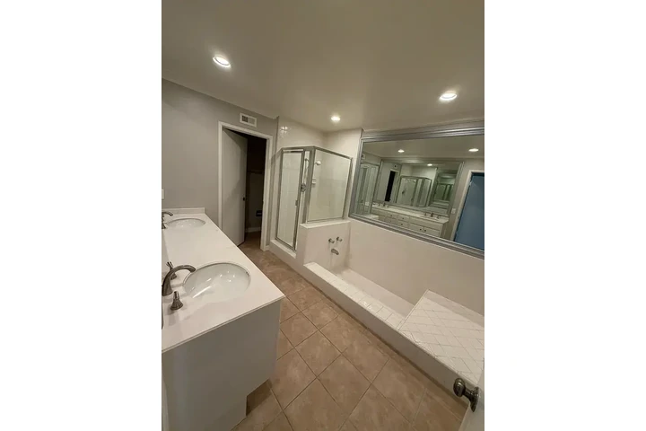 $900 : Home Rent ..Corona Del Mar, CA image 5