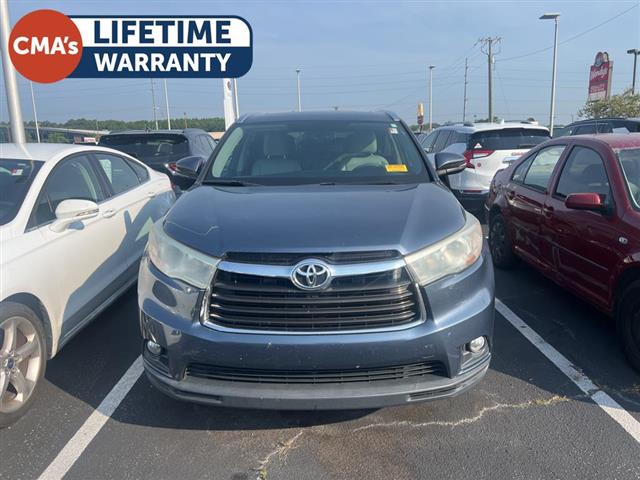 $18990 : PRE-OWNED 2016 TOYOTA HIGHLAN image 4