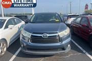 $18990 : PRE-OWNED 2016 TOYOTA HIGHLAN thumbnail