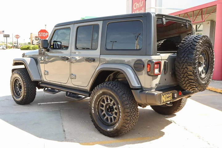 $32587 : 2018 Wrangler Unlimited Sahar image 6