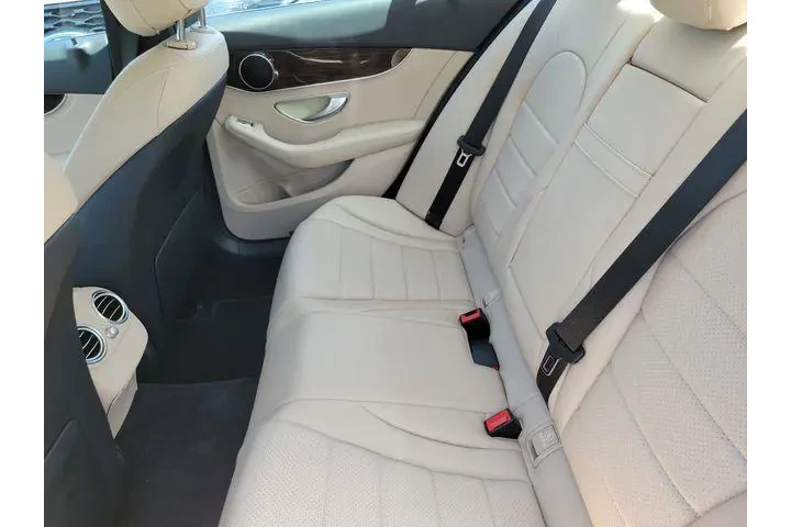 $17990 : Mercedes-Benz C-Class 2016 C image 8