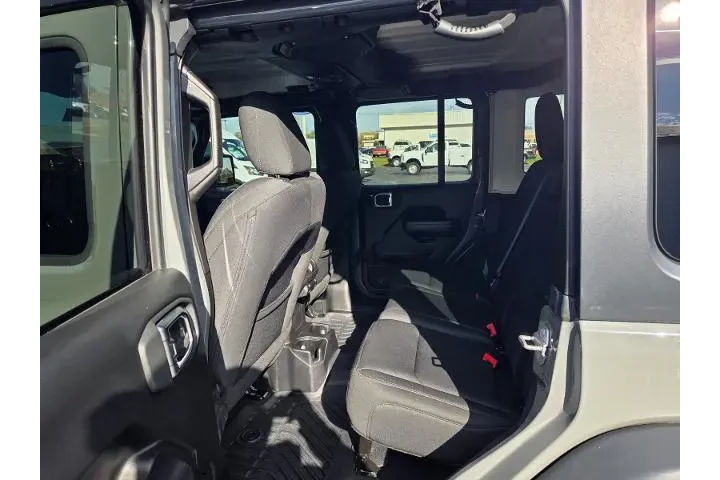 Jeep Wrangler Unlimited 2019 image 10