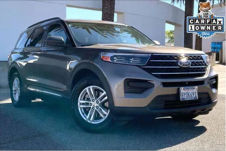 $23985 : Ford Explorer 2021 XLT 4dr S image 2