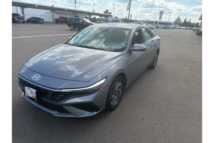$20500 : Hyundai ELANTRA 2024 SEL 4dr image 2