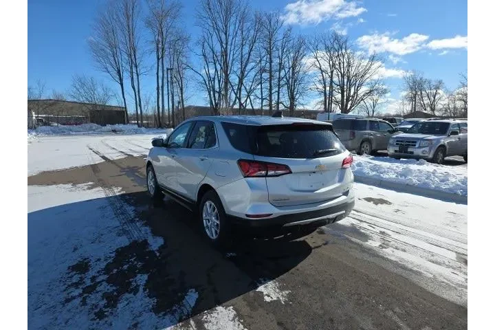$22000 : Chevrolet Equinox 2022 4x4 L image 5