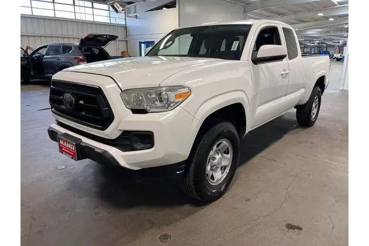 $23990 : Toyota Tacoma 2020 image 7