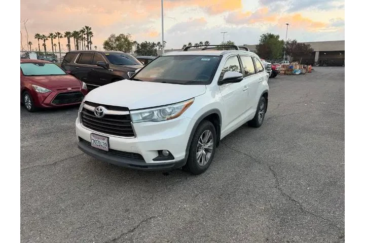 $15400 : Toyota Highlander 2015 AWD X image 1