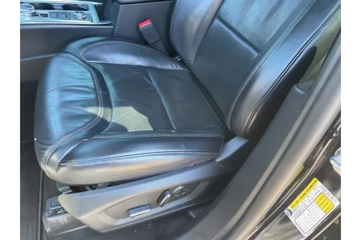 $29992 : Ford Explorer 2020 AWD Plati image 8