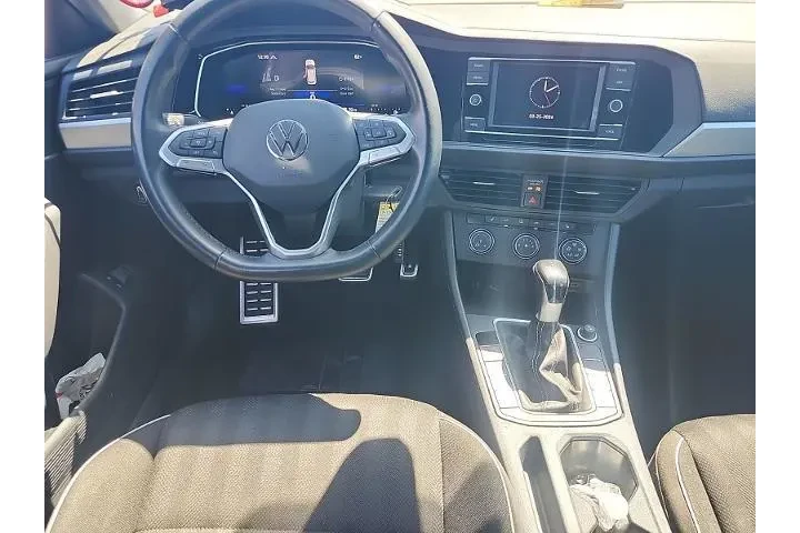 $20496 : Volkswagen Jetta 2024 Sport image 6