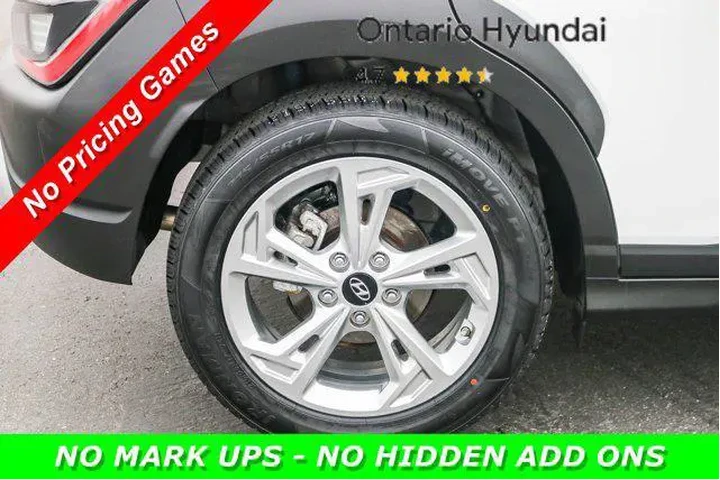 $18752 : Hyundai KONA 2023 SEL 4dr Cr image 9