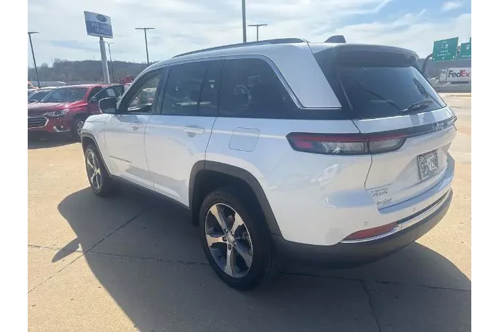 $27995 : Jeep Grand Cherokee 2023 4x4 image 5