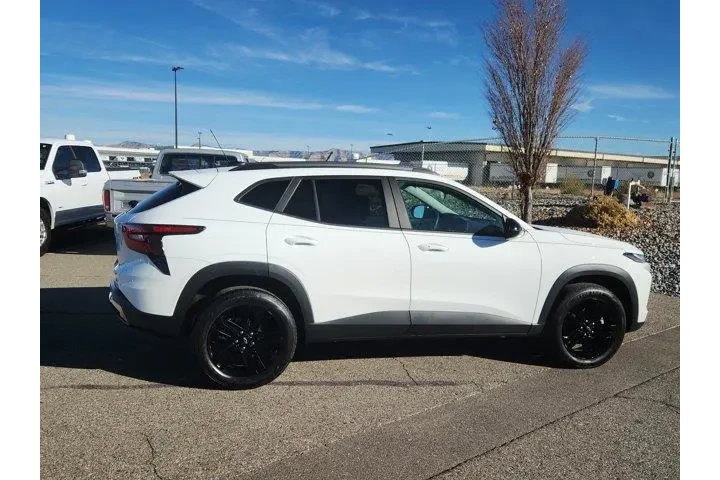 $25495 : Chevrolet Trax 2025 ACTIV 4d image 2