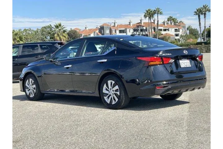 $23091 : Nissan Altima 2025 2.5 S 4dr image 2